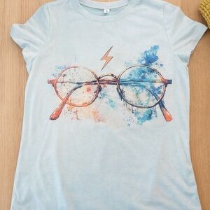 Wizard Glasses Graphic Tee Lightning Bolt Shirt Size Small Stretchy Lightweight